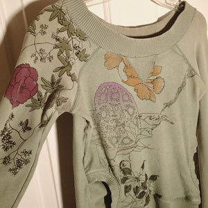 Urban Outfitters Fitted Sweatshirt with Pockets